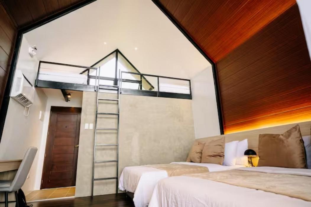 Grey Rock Mountain Cabin W/ Jacuzzi Balamban Exterior foto